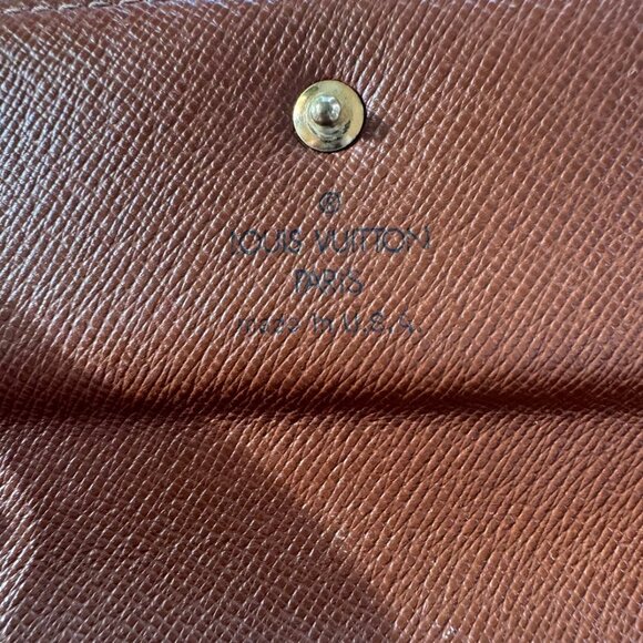 Louis Vuitton Monogram Sarah Wallet — Vintage - Picture 7 of 11